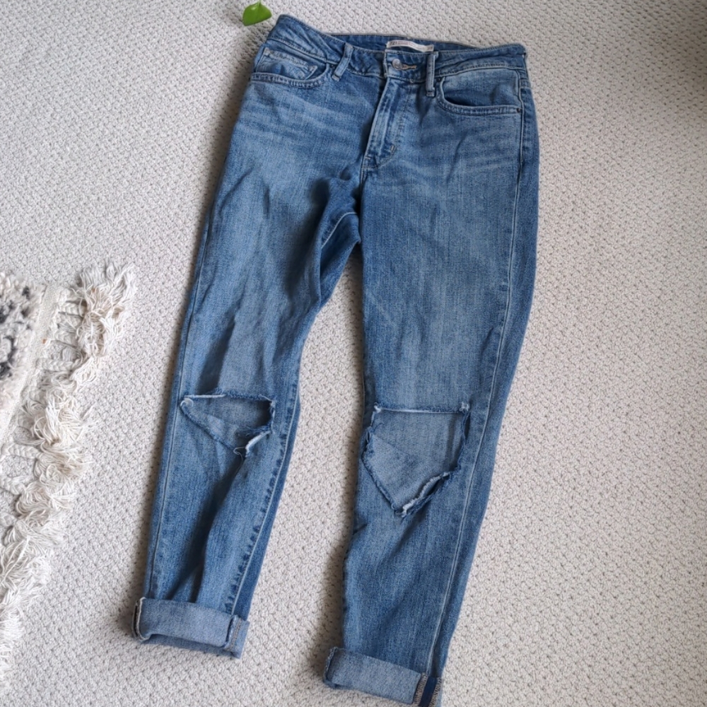 Levi's High Rise Skinny Blue Jeans